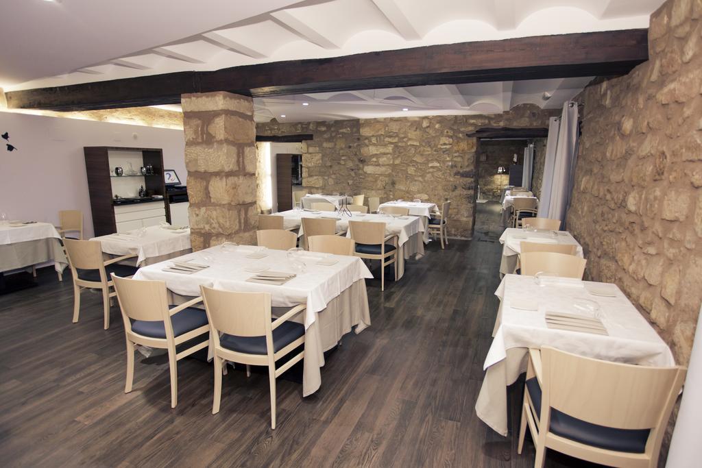 Hotel Restaurante Masia La Torre مورا دي روبيلوس المظهر الخارجي الصورة